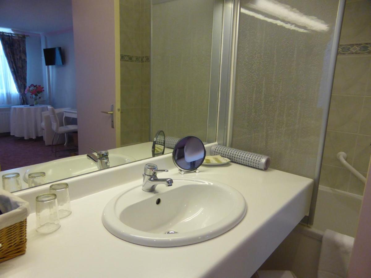 Logis Saint Louis Hotel 3*