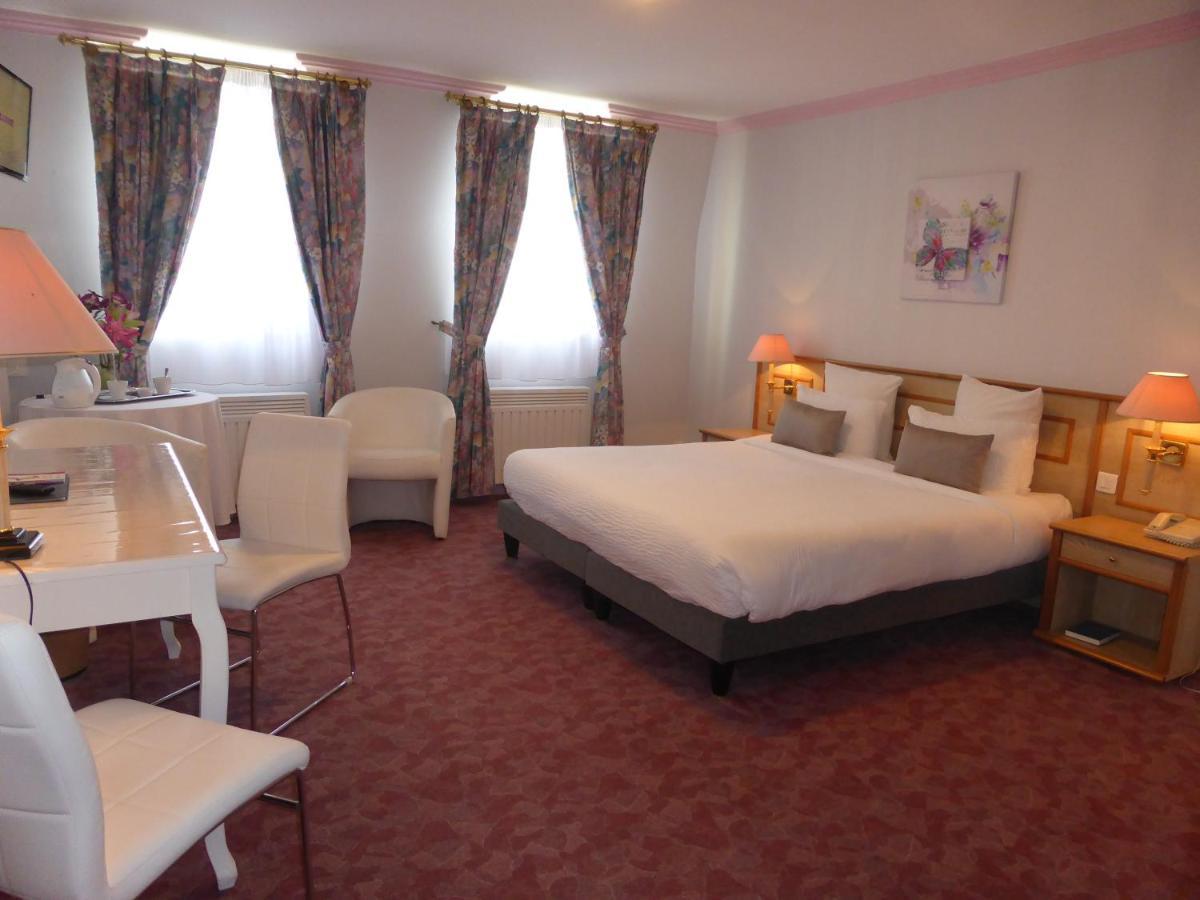 Hotel Logis - Saint-louis & Restaurant Pauze Bollezeele