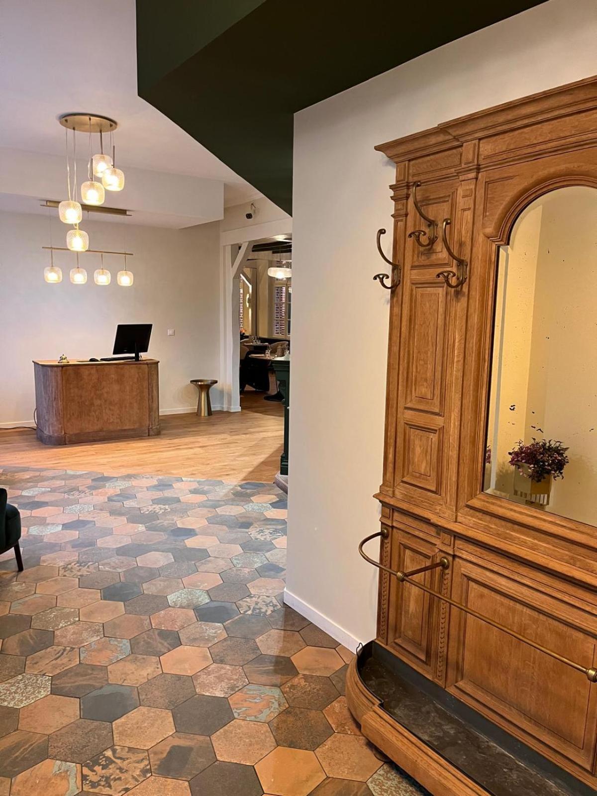 Logis - Saint-louis & Restaurant Pauze Hotel