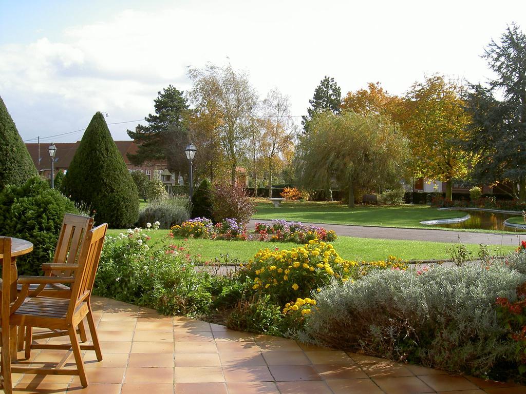 Logis - Saint-louis & Restaurant Pauze 3*