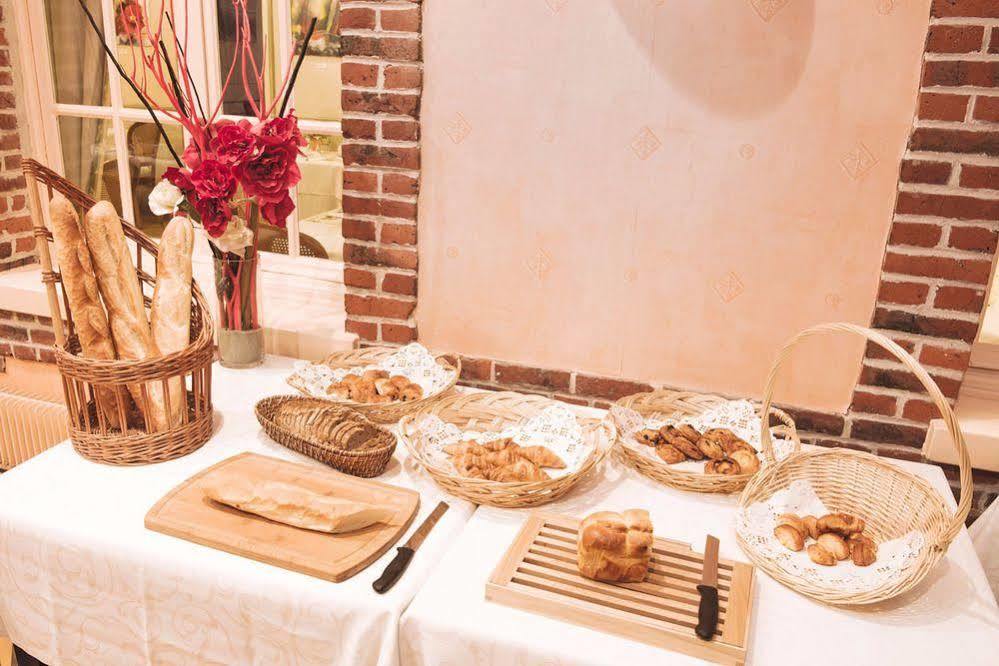 Hotel Logis Saint Louis 3*